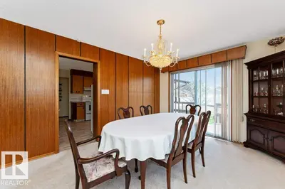 Interior photo 4 of 6719 31A AV NW