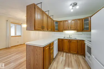 Interior photo 3 of 17310 CALLINGWOOD RD NW