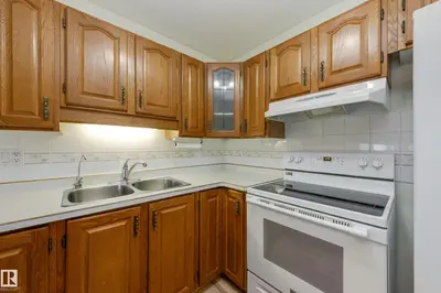 Interior photo 4 of 17310 CALLINGWOOD RD NW