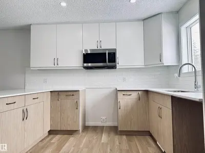 Interior photo 3 of 