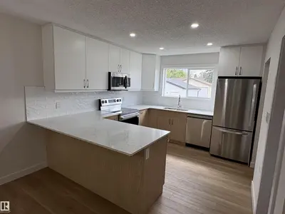 Photo 4 of 4843 115 AV NW