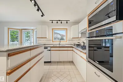 Interior photo 2 of 317 Hollick-Kenyon RD NW