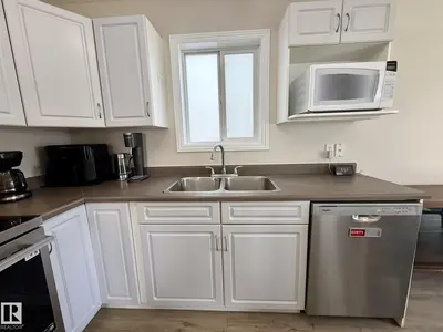 Interior photo 3 of 645 WINDROSS CR NW