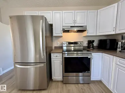 Interior photo 4 of 645 WINDROSS CR NW