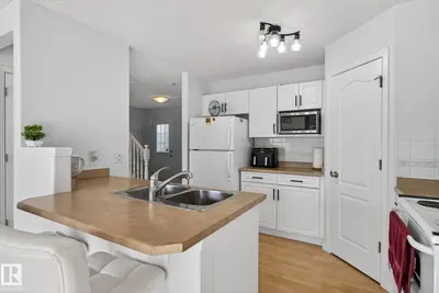 Interior photo 4 of 421 84 ST SW