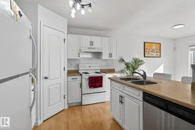 Interior photo 3 of 421 84 ST SW