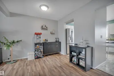 Interior photo 4 of #102 4415 SOUTH PARK DR