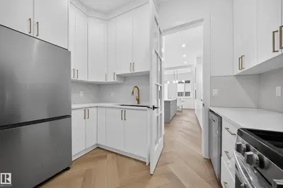 Interior photo 3 of 132 29 ST SW