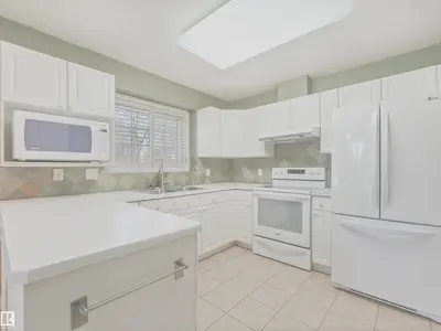 Interior photo 3 of 146 OEMING RD NW