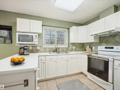 Interior photo 2 of 146 OEMING RD NW