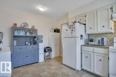 Interior photo 4 of 5411 44 AV