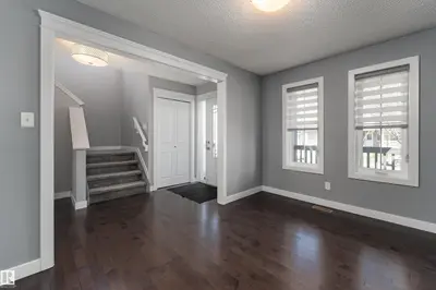 Interior photo 4 of 411 WATT BV SW