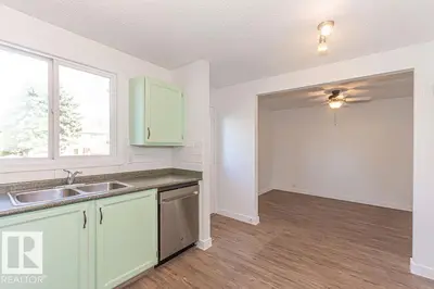 Interior photo 3 of 1035 VILLAGE DR