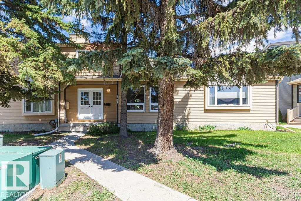 1035 VILLAGE DR, Sherwood Park - 3 bedroom Townhouse for sale