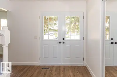 Interior photo 1 of 1035 VILLAGE DR