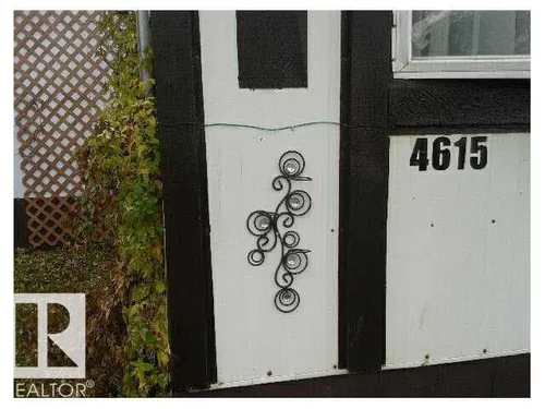 4615 45A AV, Smoky Lake Town - $40,000