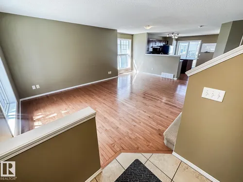 #101 2051 TOWNE CENTRE BV NW, Edmonton - $309,900