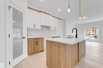 Interior photo 4 of 232 24 ST SW