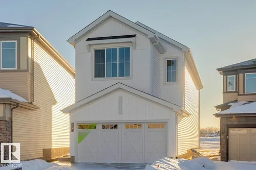 2647 5 AV SW, Edmonton - $577,395