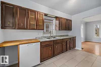 Interior photo 2 of 11227 52 ST NW