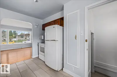 Interior photo 3 of 11227 52 ST NW