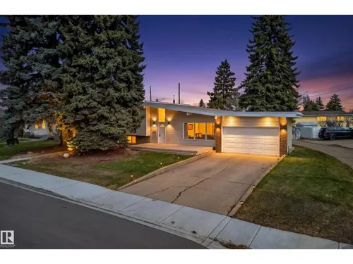 5304 90A AV NW, Edmonton - $499,900