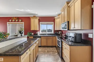 Interior photo 3 of 3720 39 Avenue