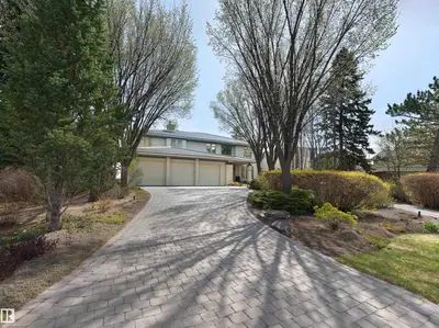 Interior photo 1 of 28 RIVERSIDE CR NW