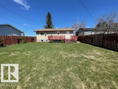 Interior photo 1 of 5339 52 Ave