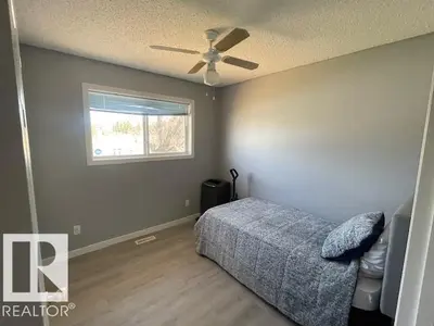 Interior photo 4 of 5324 54 AV