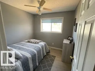 Interior photo 3 of 5324 54 AV