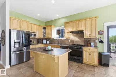Interior photo 4 of #101 54419 RGE ROAD 14