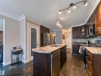Interior photo 3 of 40 ENGLISH WY