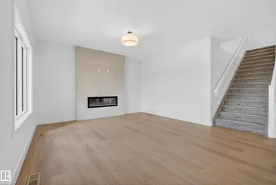 Interior photo 2 of 7089 KIVIAQ CR SW