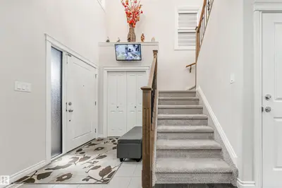 Interior photo 3 of 5907 19 AV SW