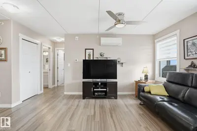 Interior photo 3 of #302 4103 50 ST
