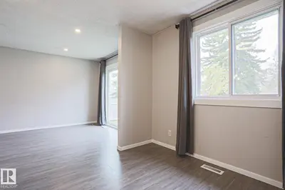 Interior photo 3 of 35 CHUNGO DR