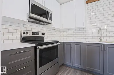 Interior photo 4 of 35 CHUNGO DR