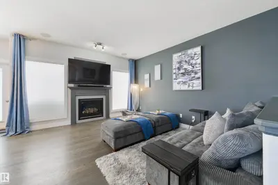 Interior photo 3 of 46 LONGVIEW CR