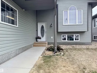 Interior photo 1 of 5705 52 AV