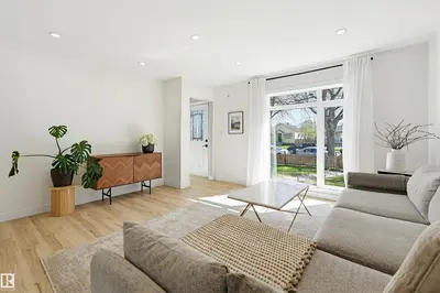 Interior photo 1 of 11210 105 ST NW