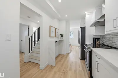 Interior photo 3 of 11210 105 ST NW