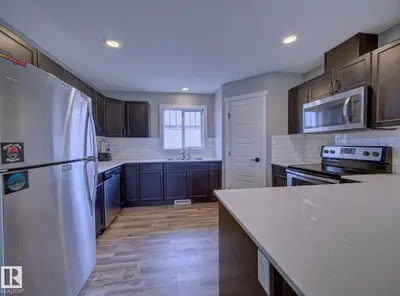Interior photo 4 of #11 165 Cy Becker BV NW