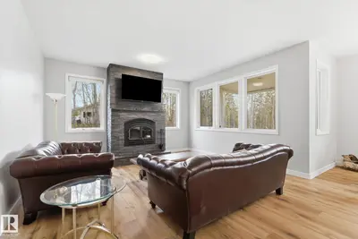 Interior photo 4 of 63 5124 TWP ROAD 554