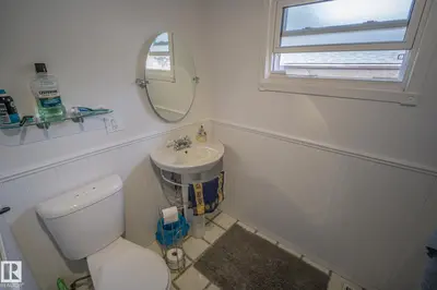Interior photo 4 of 4510 Lakeshore DR