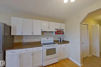 Interior photo 4 of 3540 MCLEAN CR SW