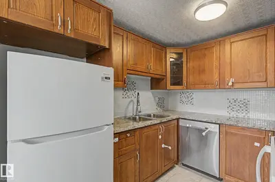 Interior photo 4 of 9B CLAREVIEW VG NW