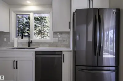 Interior photo 2 of 5528 54 ST
