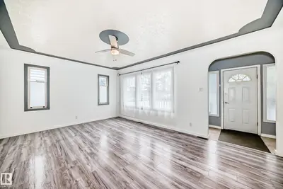 Interior photo 2 of 
