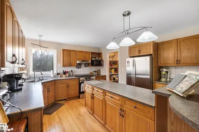 Interior photo 3 of 1130 TWP ROAD 535